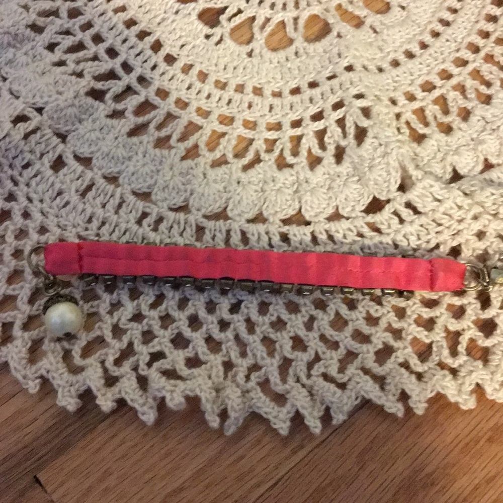 Banana Republic bracelet with pearls and crystals - Picture 5 of 5
